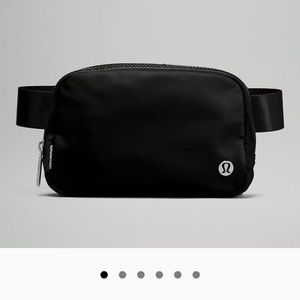 LULU LEMON EVERYWHERE BELT BAG- brand new